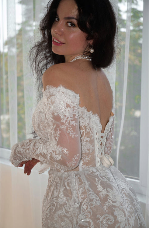 Short wedding dress